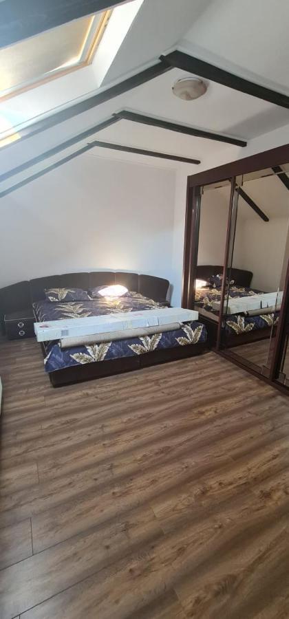 La Ovi Hotel Fagaras Bagian luar foto