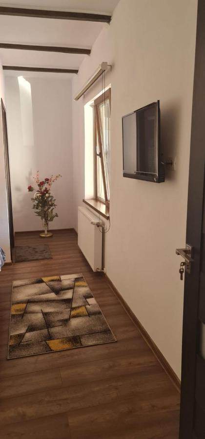 La Ovi Hotel Fagaras Bagian luar foto