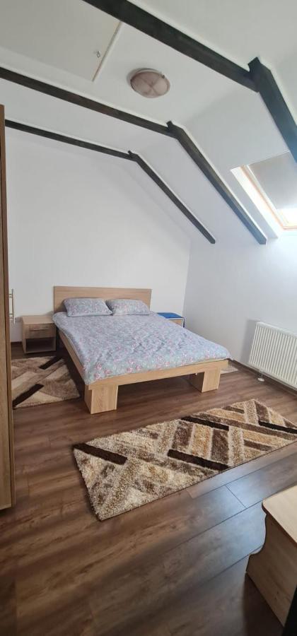 La Ovi Hotel Fagaras Bagian luar foto