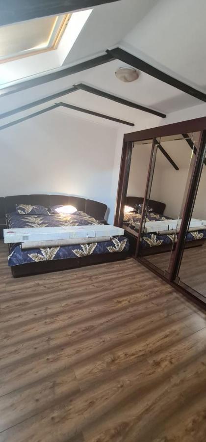 La Ovi Hotel Fagaras Bagian luar foto